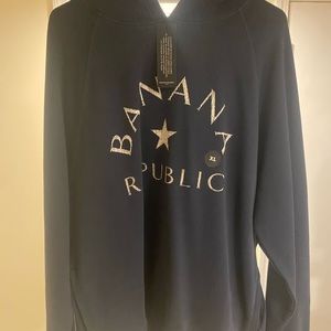 COPY - GARMENT DYE LOGO HOODIE - Banana Republic